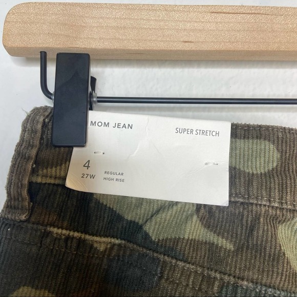 American Eagle Camo Corduroy Stretch Mom Jeans - Picture 3 of 4